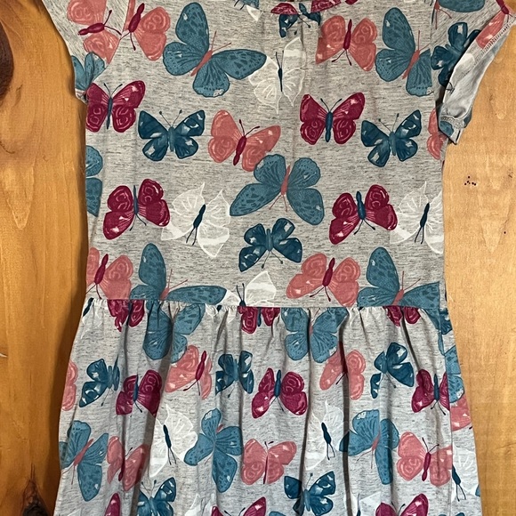 Little girl short sleeve butterfly dress. - Picture 3 of 4
